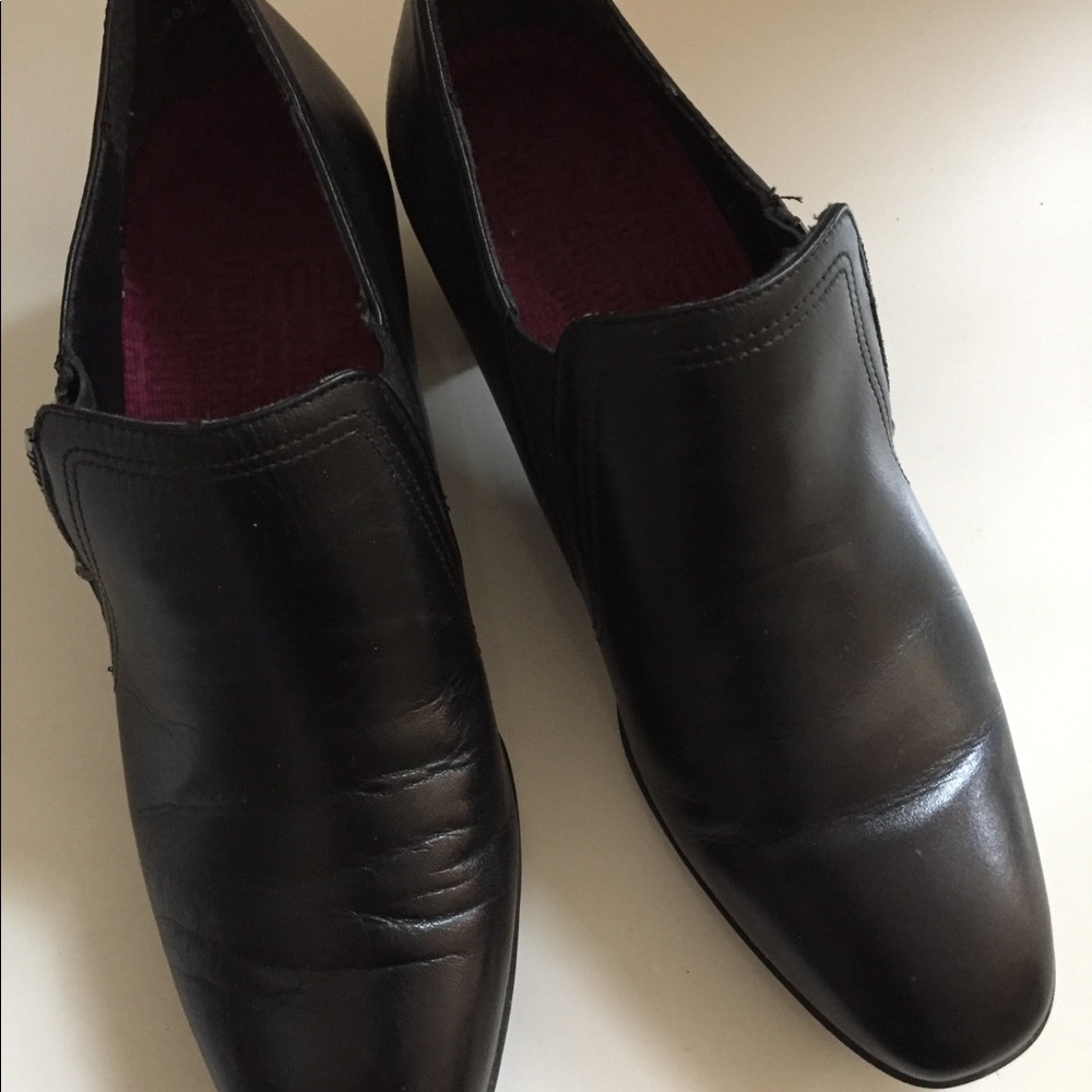 Munro Annee  Black.